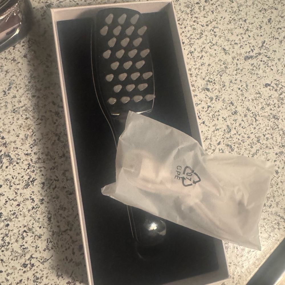 Red light  Massage brush
